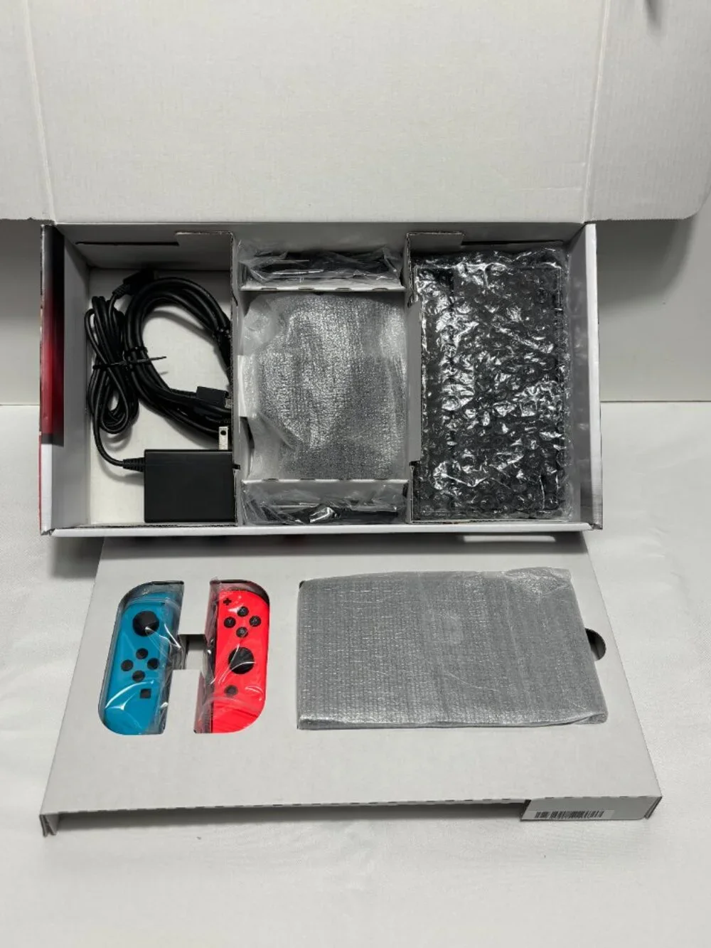 Nintendo Switch V1 in box complete with 2 Games